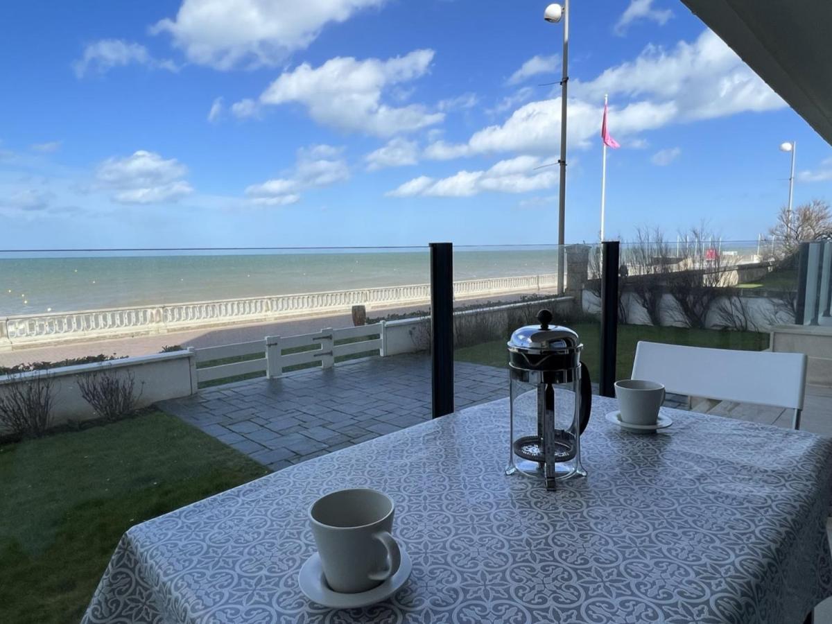 Studio En Centre-Ville De Cabourg Avec Balcon Et Parking - Fr-1-487-345 Exterior foto
